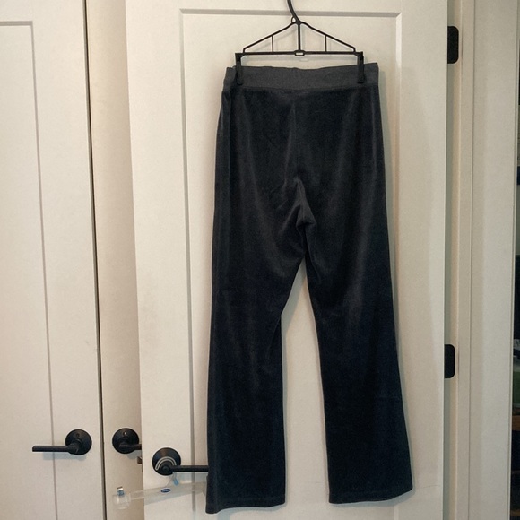 Liz Claiborne Lizwear Grey Velour Pants and Jacket - Picture 4 of 13